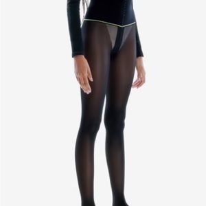 NWT Sheertex Classic Sheer Rip-Resistant Tights